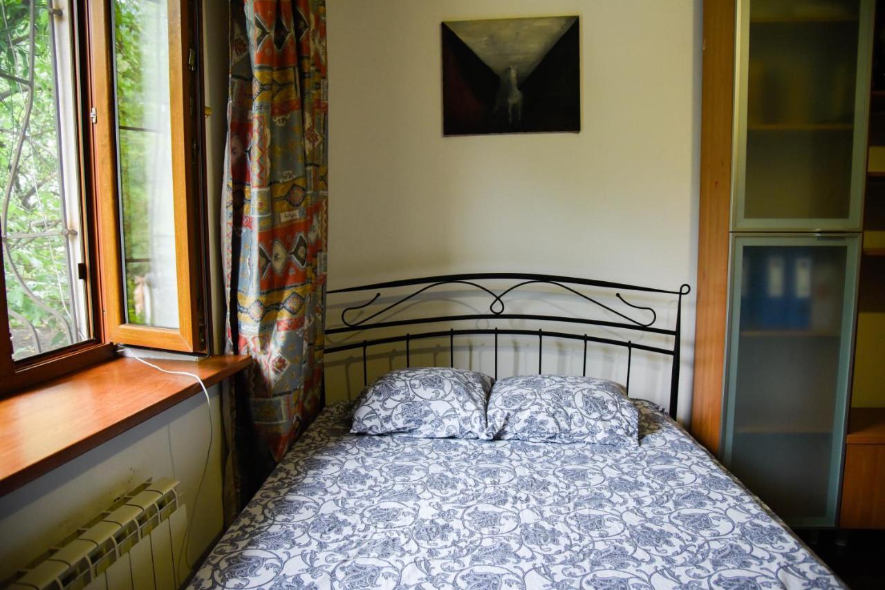 "European" Backpackers Hostel In Almati Kültér fotó